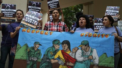 En diversas ciudades de Estados Unidos se han llevado a cabo manifestaciones contra las políticas de Trump