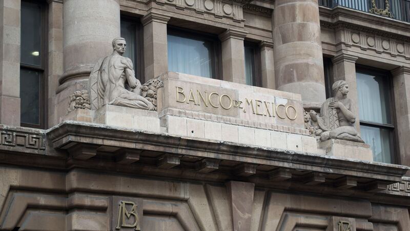 Banxico recorta la tasa de interés en 50 puntos y la deja en 9.50%