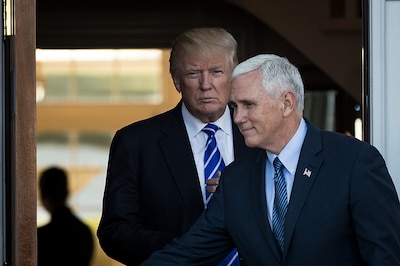 El presidente electo de Estados Unidos, Donald Trump, y su vicepresidente electo, Mike Pence