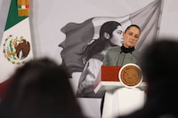 Sheinbaum pide a Fiscalía de Veracruz aclarar imputación por terrorismo contra periodista