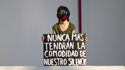 Una mujer alza la voz por el aumento en la violencia de género en nuestro país