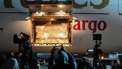 México es el primer país en recibir dosis de la vacuna contra coronavirus procedentes de la Inida