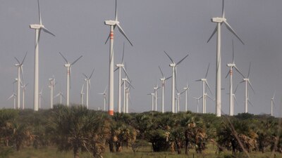 El texto de la reforma no va a decir que se cancelan los contratos, señaló el diputado