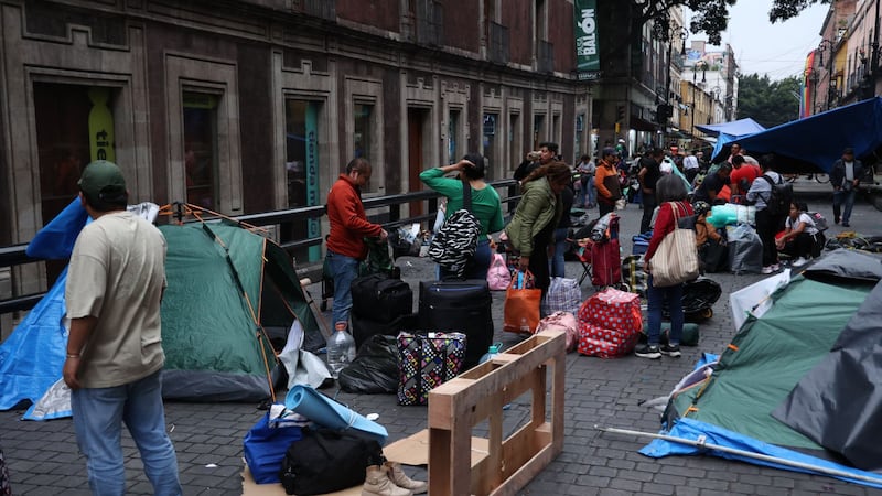 CNTE declara concluida la huelga nacional, retira campamento del Centro Histórico de la CDMX