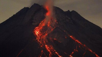 Las erupciones en la misma zona en diciembre, enero y febrero provocaron la evacuación de casi 4 mil habitantes