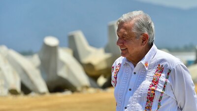 El Presidente ha entregado, en los 5 años de su gestión, 19 de 30 carreteras federales