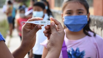 El regreso a clases presenciales se dio entre medidas estrictas de seguridad para los menores ante la pandemia