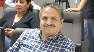 Es periodista y editor general del periódico Meridiano de Nayarit