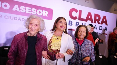 Clara Brugada en compañía de Elena Poniatowska, quien la ayudará a conquistar la CDMX
