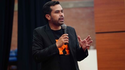 Este domingo 24 de marzo, el emecista se reunió con mujeres en Tabasco