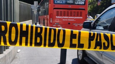 El individuo le indicó al chofer que dejara de subir pasaje, y que nadie bajara del camión, pues la iba a matar