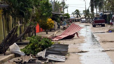 Dejó a su paso, personas varadas de diferentes estados
