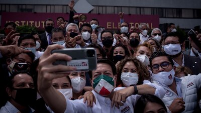 Con el pueblo todo, sin el pueblo nada', escribió a través de sus redes sociales el actual diputado morenista