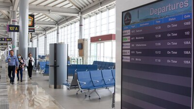 El aeropuerto recibió a 32 mil 350 pasajeros en junio, la cifra más baja en sus tres meses