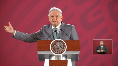 AMLO dio su visto bueno para que continúen las becas Benito Juárez