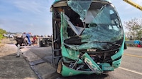 Choque entre autobús, camioneta y motocarro deja seis muertos en la carretera Transístmica
