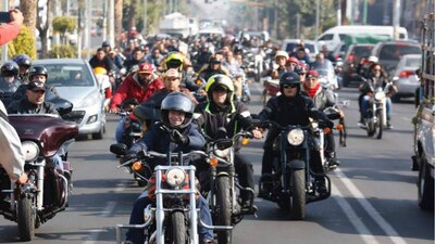 Los políticos realizaron un recorrido por calles de Neza