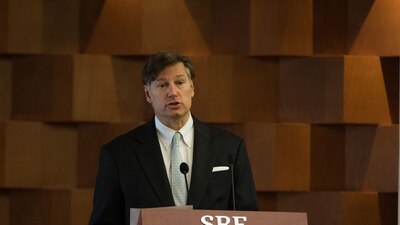 El Embajador de EU en México dijo que los delincuentes se creen muy vivos, pero siempre ganan los buenos