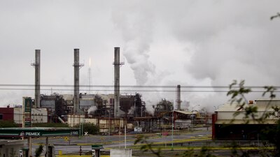 Por negarse a colaborar con la Semarnat en la inspección de contaminantes