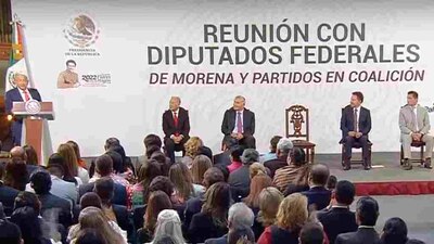 AMLO recibióa los legisladores para agradecerles su voto por la reforma a la Ley Minera que impulsó.