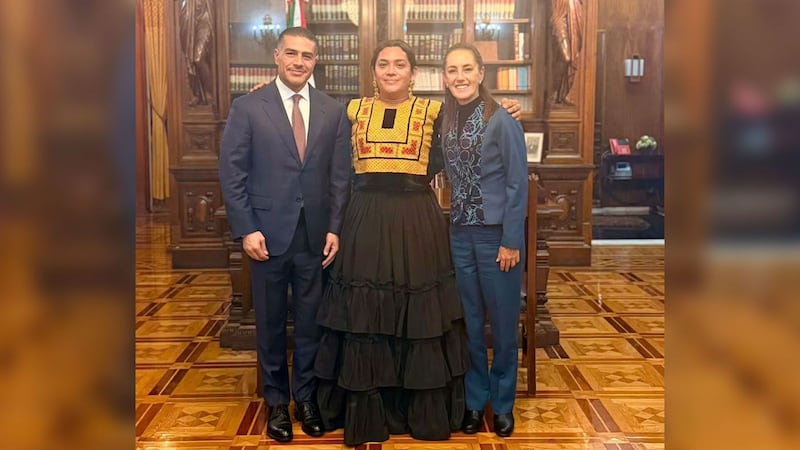 La diseñadora muxe Elvis Guerra se reúne con Sheinbaum y García Harfuch tras ataque en su casa
