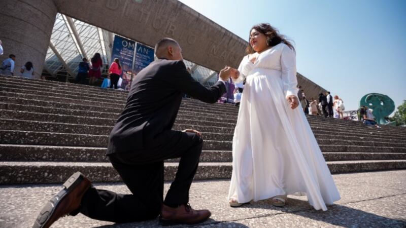 ¡Dan el sí! Miles de parejas se casan en la boda colectiva organizada por el Gobierno de la CDMX