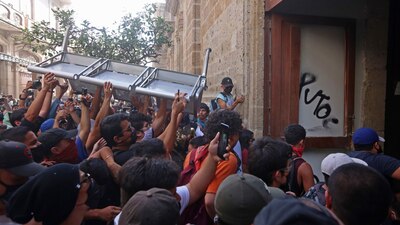 Durante el fin de semana decenasde personas protestaron por el asesinato de Giovanni