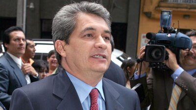 El expriista compareció ante las autoridades italianas, donde está detenido