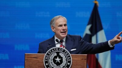 El gobernador ha tomado acciones radicales contra migrantes