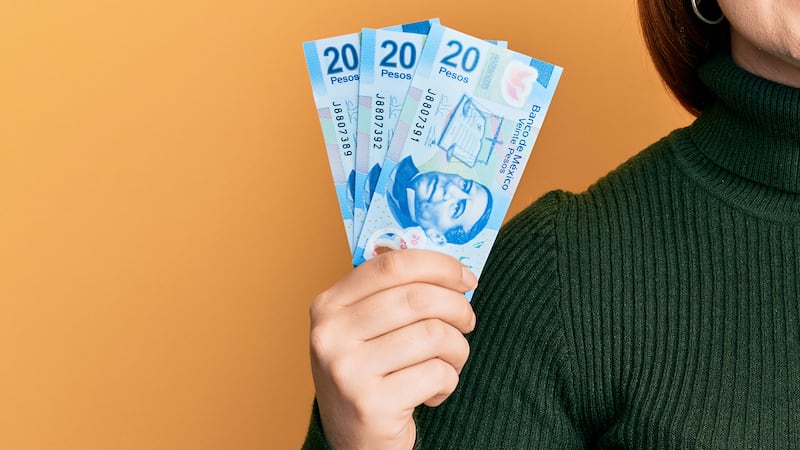 Anuncian el retiro de los billetes de 20 pesos con la cara de Benito Juárez