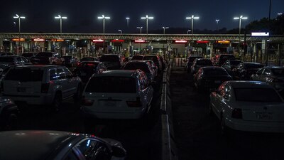 AMLO firmará un decreto para regularizar los autos chocolate