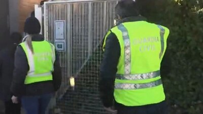 Momento en que la mexicana es detenida por promover el terrorismo en España