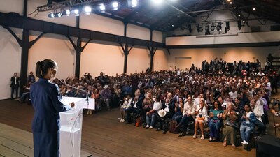 En una reunión, mostraron que Claudia Sheinbuam cuenta con ellos para definir el rumbo de México