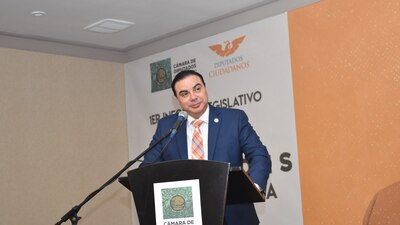El legislador contó que primero fue diagnosticado con influenza, sin embargo su prueba dio positivo
