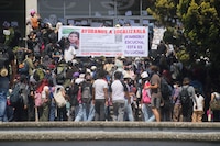 Estudiantes universitarios marchan para exigir justicia por Kimberly Joselín