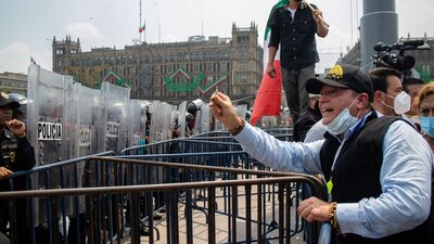 Líder de FRENAAA se quejó que de que en días pasado solo pudieron ocupar "una méndiga calle"