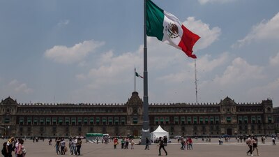 México escaló en el ranking de países con más IED.