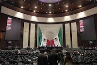 Caída de Maduro divide al Congreso: unos acusan intervencionismo, otros protección a un dictador