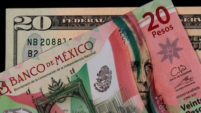 La moneda mexicana se depreció 4.40%