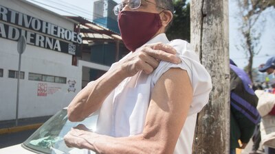 La CDMX está en el proceso de vacunar a los adultos mayores