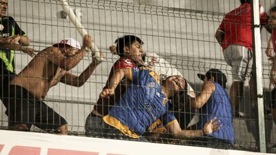 Aficionados de Veracruz y Tigres se agarraron a golpes en las tribunas del estadio en febrero pasado