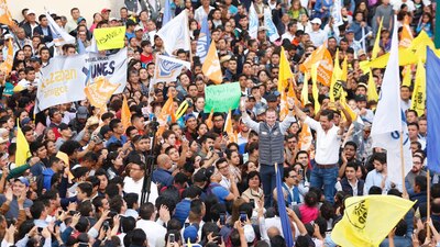 El panista cerró su precampaña en Veracruz y en compañía de Miguel Ángel Yunes Márquez