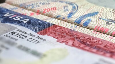 Estos son los dos nuevos requisitos para la renovación de visa de EU