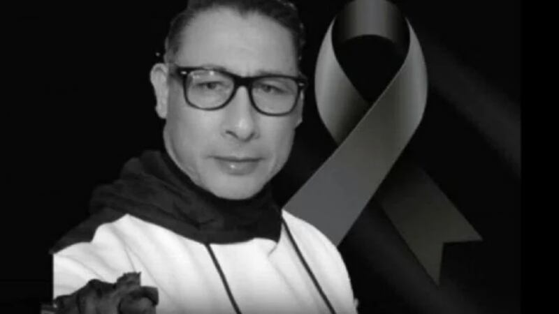 Alumnos despiden a maestro de Matemáticas que murió en la explosión de Puente de la Concordia