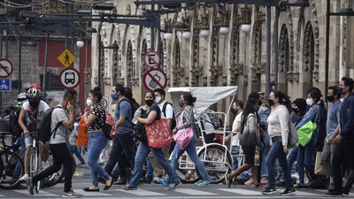 La Secretaría de Salud asegura que la epidemia en México va a la baja