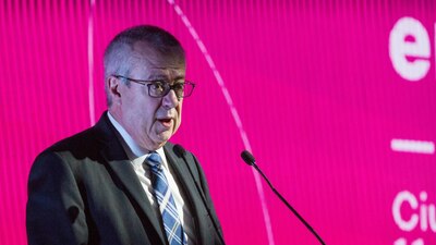 Urzúa fue hallado en su vivienda, indicó la dependencia