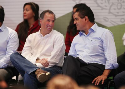 José Antonio Meade (izquierda) y Silvano Aureoles cuando el candidato presidencial era funcionario federal