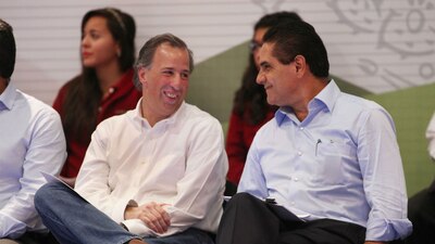 José Antonio Meade (izquierda) y Silvano Aureoles cuando el candidato presidencial era funcionario federal