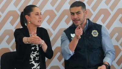 Ambos exfuncionarios buscan abanderar a Morena en el 2024