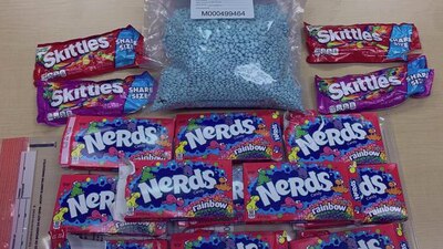 Las autoridades advierten sobre la presencia del fentanilo 'arcoiris'